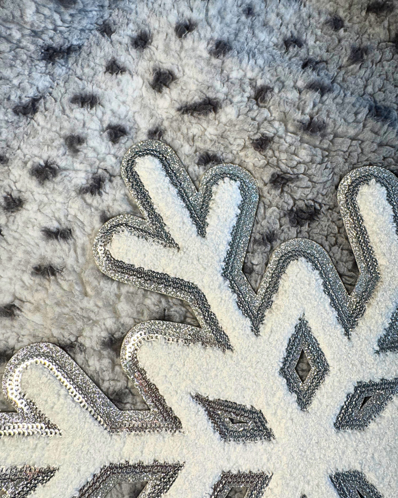 Bedazzled Snowflake Cropped Lounger