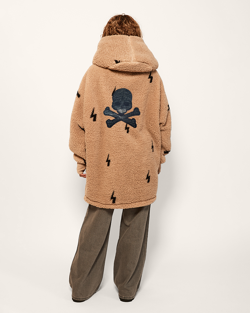 Bedazzled Skull Lounger