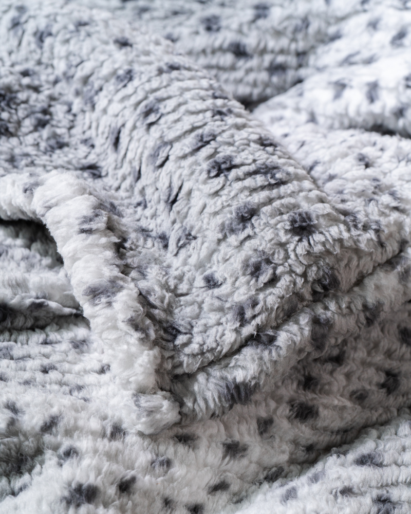 60" x 70" Sherpa Throw Blanket