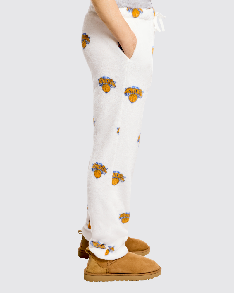New York Knicks All Over Print Unisex Plush Pant - White