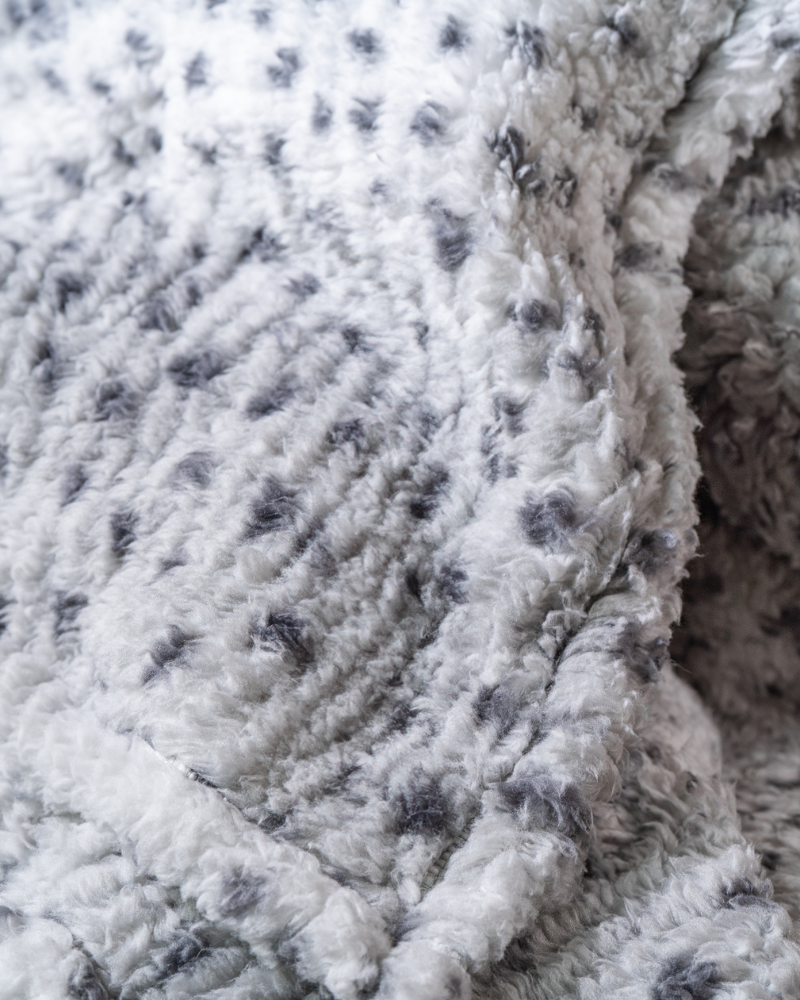Jill Martin Sherpa Throw Blanket - Thumbnail 4